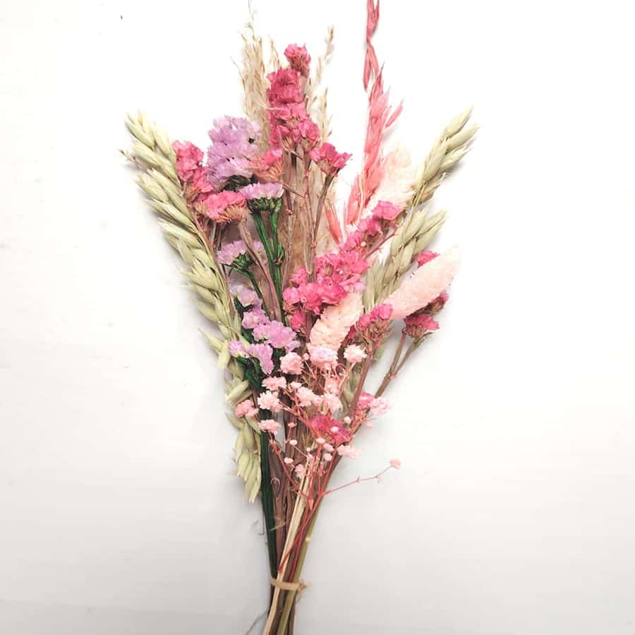 Dried flower bouquet