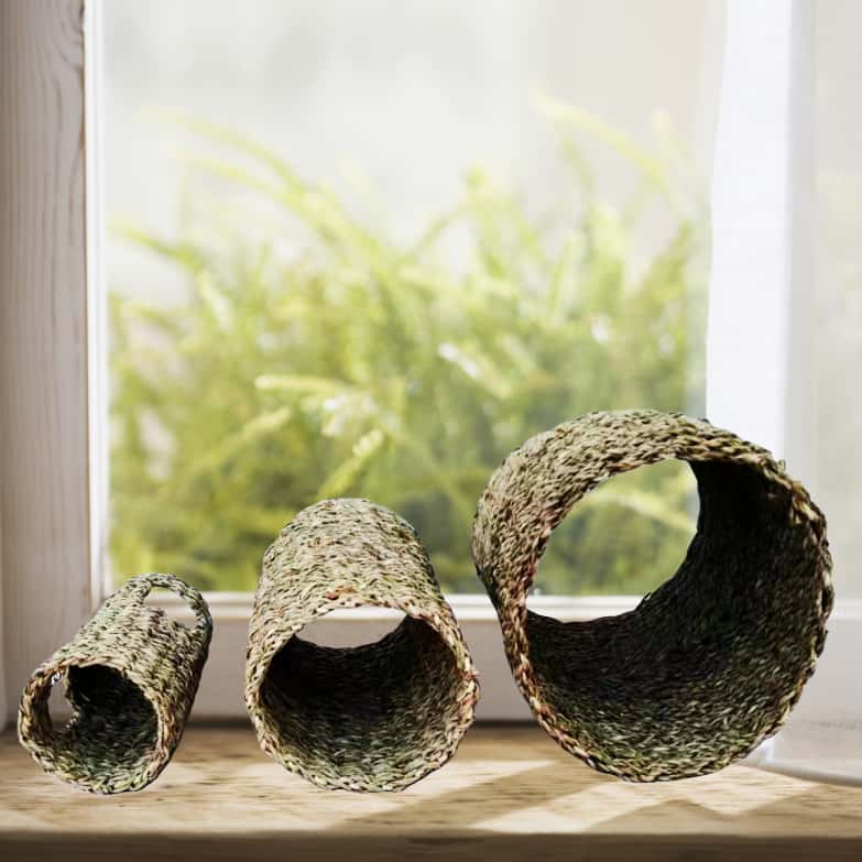 Straw pet tube hideaway